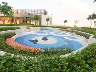 Beautiful 1BR Apartment in Harbour Gate 1, Dubai Creek Harbour by Deluxe Holiday Homes - 2