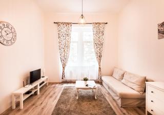 Crimson Crease Apartment - Budapest - 8