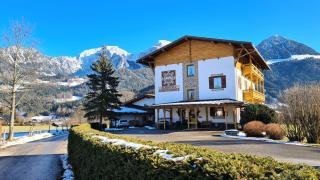 Schneck Apartments - 1