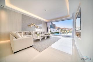 Special Offer with Chilled-Heated Pool & Ocean Views by Deluxe Holiday Homes - Fujaira - 9