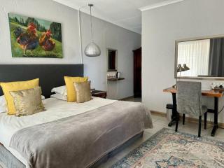 Rabbit Hole Hotel - 3