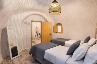 Mystagoge Retreat cave with an indoor pool and gym - Vóthon - 1