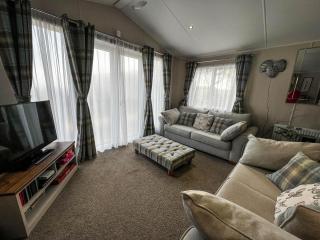 Beautiful Caravan With Decking At Azure Seas Ref 32060Az - 1