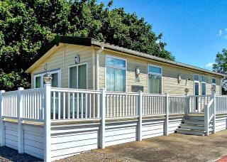 Riverside Holiday Park - 1