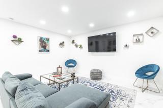 Modern 5BR Villa: Pool, Terrace, Fire Pit TGH - 3