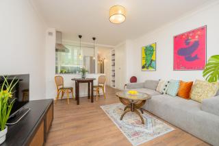 Marszałkowska Stylish Apartment with Balcony Warsaw Center by Noclegi Renters - Varsavia - 4