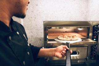 Gspot Hostels & Love Triangles Pizzeria - Lissabon - 1