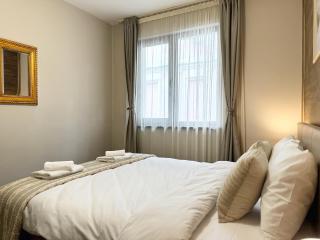 Top Centre Plovdiv Apt. With Parking for 4 Guests - 3