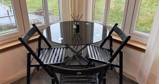 Spacious Modern Apartment - 6