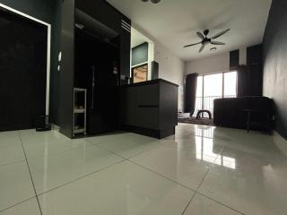 Cheras traders garden Black Lover trader square 2 bedroom , WI-FI , projector - Cheras - 7