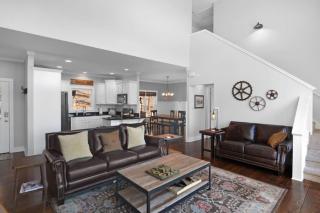 Secluded Mountain Retreat - Little Canoe - 9