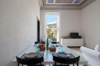 "Magnolia Apartment" Historic, Elegant, Seaview, 2 Aircondo BDR, 2BTH, pedestrian area, Free Garage 200 mt far! - 7