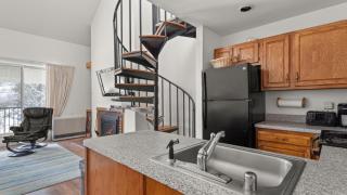 19 Mountainside condo - Warren - 3