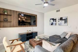 Lovely 2BR Lakeview Condo with 2 clubhouses - Kissimmee - 4