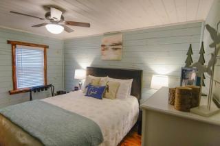 Charming Lakeview Cabin Near Geneva-On-The-Lake! - 7