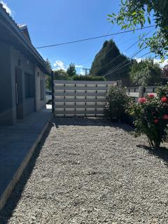 Depto con cocina equipada, wifi, parrilla Cerca del lago y, del centro de la ciudad es ideal para parejas - Bariloche - 1