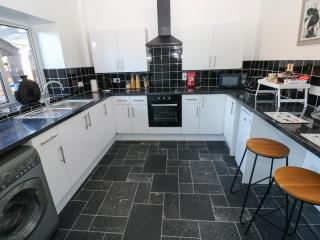 The Old Well Bungalow - Ty Mawr Farm - Cardiff - 1