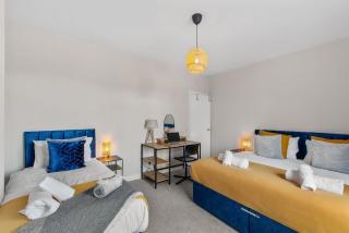Whitehill - 3-Bed Home from Home, Sleeps 7, Great for Groups & Workers, FREE Parking & Netflix - Hosted by Stay Host Save - Whiston - 7