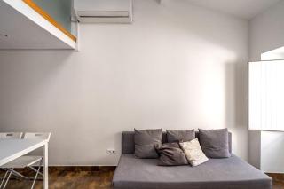 Charming Studio with AC and Loft on Ground Floor - Lisbon - 8