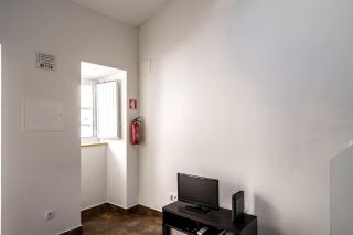 Charming Studio with AC and Loft on Ground Floor - Lisbon - 2