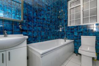 1 Bed Flat Sleeps 3 - Wifi Near City Centre - 2