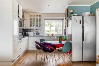 Cosy room in a family flat - 1