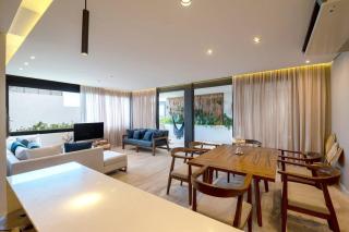 New 2 BD condo with private balcony - 5