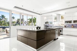 Modern Waterfront Mansion in the heart of Las Olas minutes from the Beach - Fort Lauderdale - 4