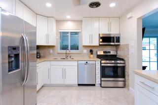 First-Class 5BR Villa in Hollywood Lakes - Hollywood - 2