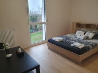 Appartement à Floirac avec 2 chambres, un parking privé, une terrasse, à 5 minutes en voiture de l'Arkéa Arena de Bordeaux - Floirac - 3