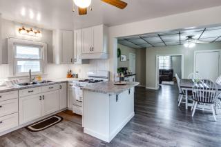 Family-Friendly Altoona Abode with Spacious Patio! - Altoona - 3
