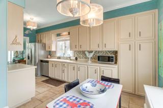 St Simons Island Townhome with Balcony and Ocean View! - East End - 2