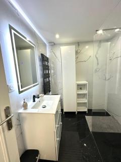 Une belle maison avec 2 chambre - Croix - 3