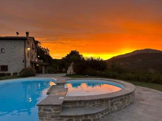 Stunning villa with pool, Jacuzzi and wonderful view - 4
