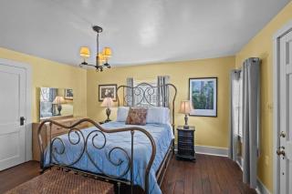 Historic Hartsfield House - New Bern - 0