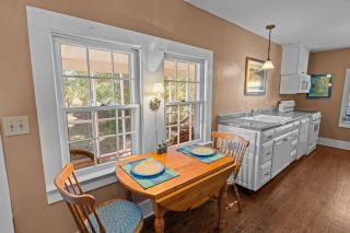 Historic Hartsfield House - New Bern - 2