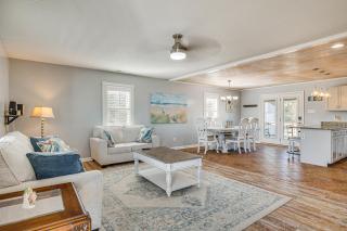 Charming Beaufort Home with Deck and Gas Grill! - Beaufort - 7
