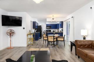 Timeless-Texas-Inn - Heated Pool Oasis & Lux Vibe - 4