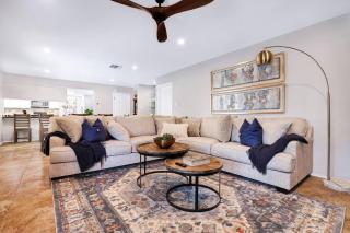 Traveler's Delight: Grand Expedition Home (SAT) - 4