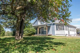 Rustic & Modern Chalet 32 Acre of Land - 8