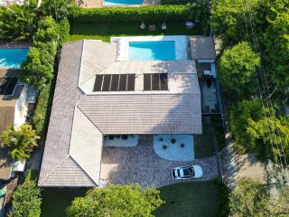 Villa w/a Huge Terrace & Grill Mini Golf Pool - 3