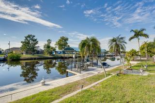 Port Charlotte Paradise w/ Private Outdoor Oasis! - 9