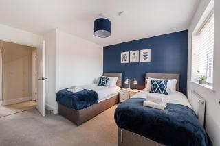 4 Bed, 3 Bath in Colchester - Business, Contractor and Leisure - Singles or Superkings - Disc0unts - 5