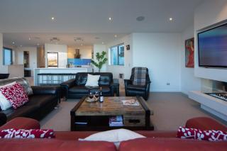 Aurora Lodge- AC- Free Parking- Hot Tub- BBQ - Queenstown - 3