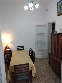 La Dorada , Casa entera en Excelente Zona Residencial con cochera techada y parrillero - Rosario - 6