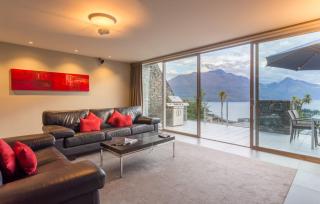 Luxury on Belfast- Free Parking- Gas Fire- BBQ- AC - Queenstown - 5