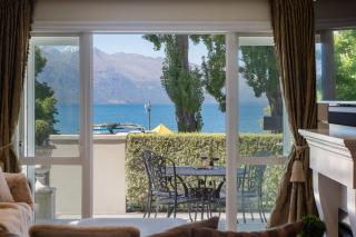 Manuka Lakeside Apt- Free Parking- Walk To Town - 9