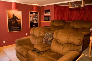 Sweet Retreat: Theater, Pool/Ping-Pong, Quiet! - Camp Connell - 9