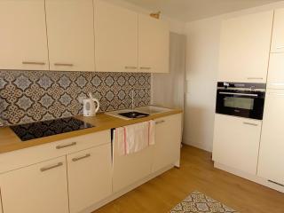 Appartement moderne 2 chambres, 2 salles d'eau, face mer, parking, proche commerces, St Jean de Monts - FR-1-323-276 - Saint-Jean-de-Monts - 6