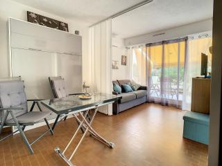 Studio lumineux avec terrasse, climatisé, proche port & plage, parking privé - FR-1-715-82 - 5
